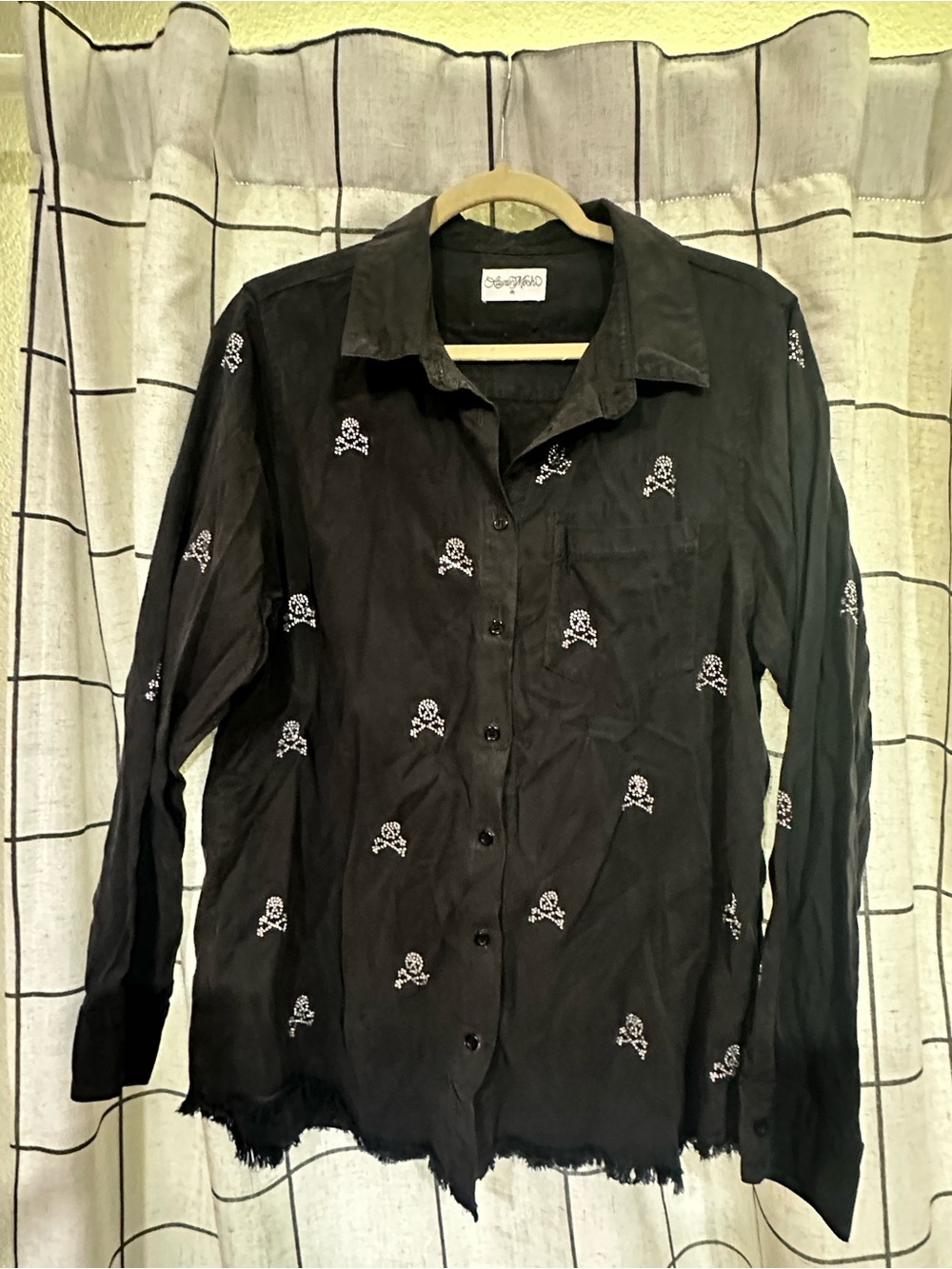 Lauren Moshi Black Skull Embroidered Button-Up Shirt